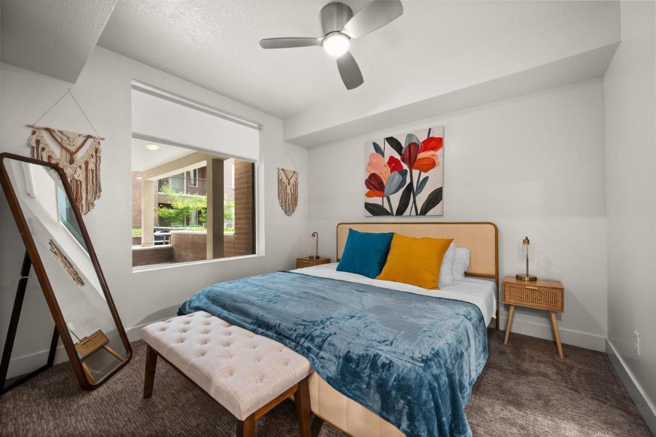 Sleek & Stylish Salt Apt Prime Loc *